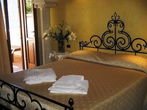 B&B Villa Fior Di Loto ลีโมเนซุลการ์ดา ภายนอก รูปภาพ